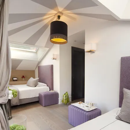 Hotel Eight Paraggi