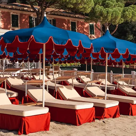 Eight Paraggi Hotel