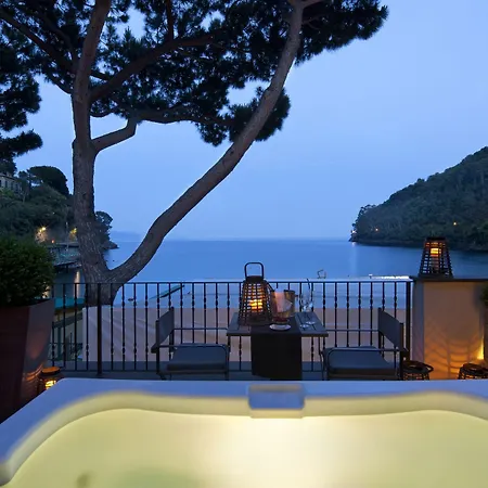 Eight Paraggi Hotel 5*