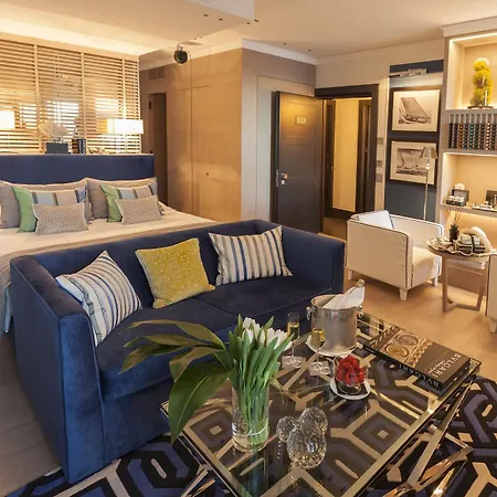 Hotell Eight Paraggi 5*