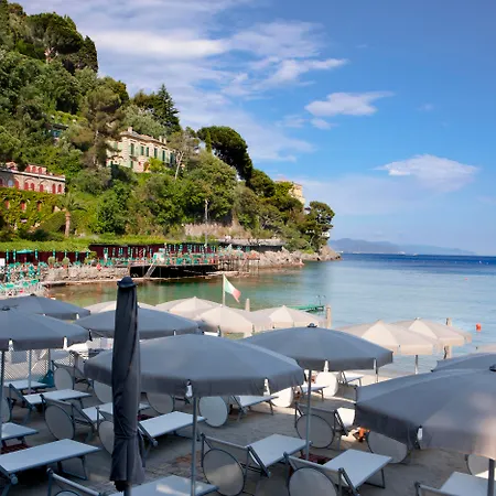 Hotel Eight Paraggi