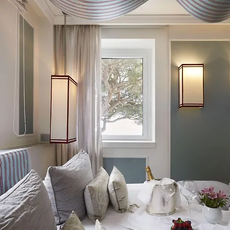 Hotel Eight Paraggi 5*