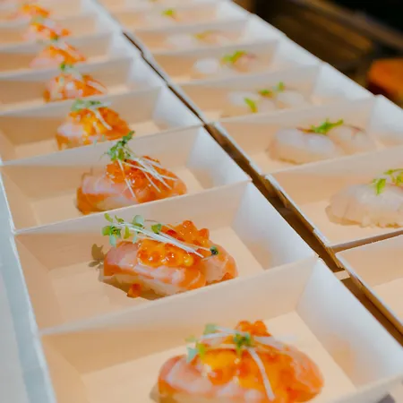 エイト パラッジ