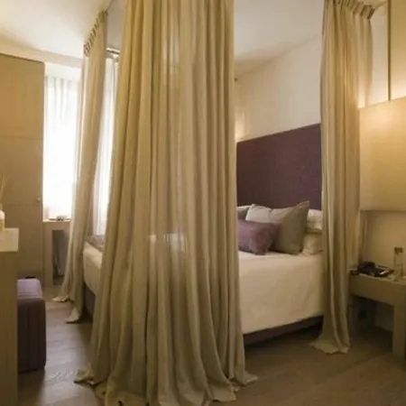 Hotel Eight Paraggi 5*