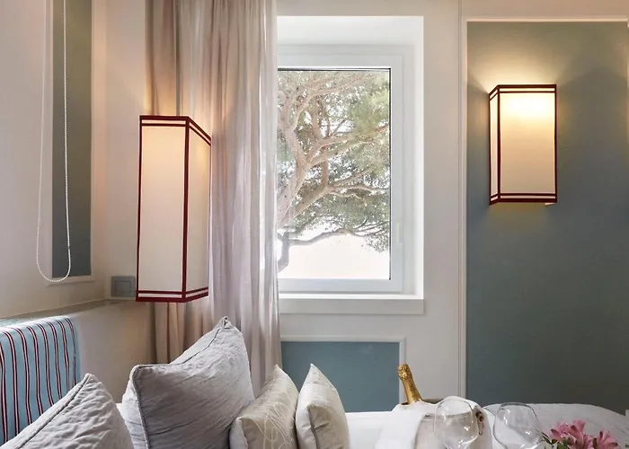 Hotel Eight Paraggi 5*