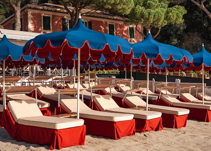 Eight Paraggi Hotell
