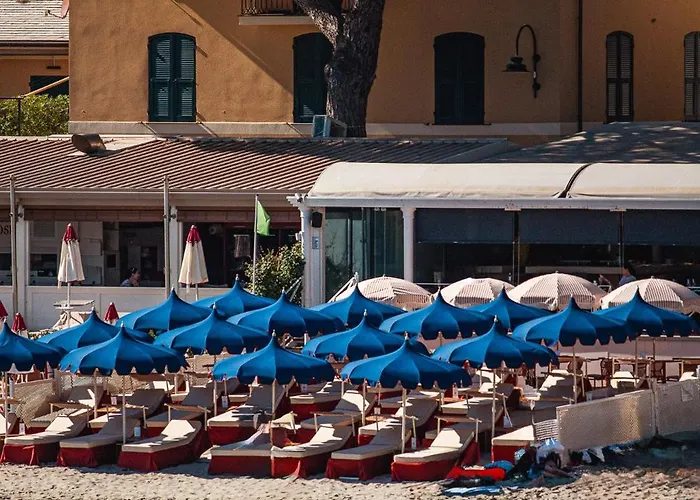 Eight Paraggi Hotell 5*